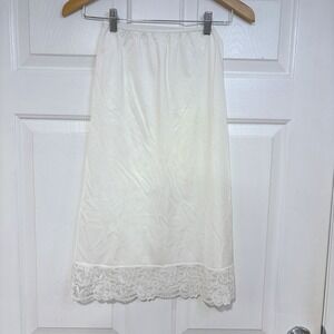 Vintage Union Made White Nylon Lace Trim Slip Skirt XS S 100% Nylon Made in USA